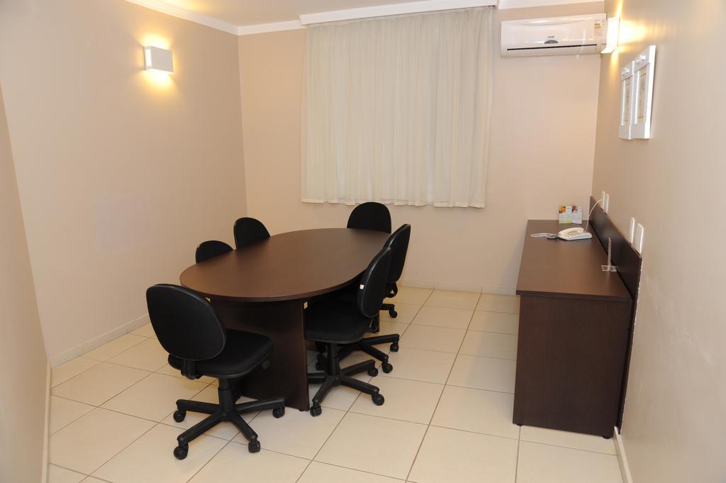 Comfort Hotel Араракуара Екстер'єр фото